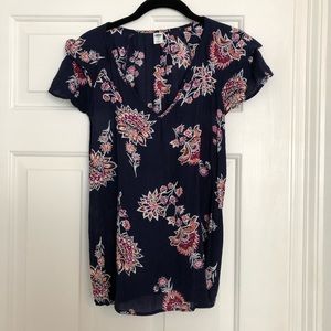Old Navy flowy sleeve top.  Size S.  Worn once.